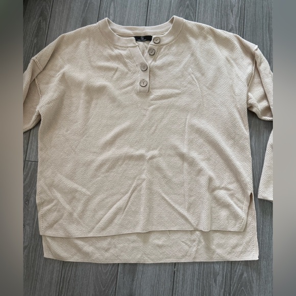 Lillusory|Tan neutral waffle knit sweatshirt with button details,Size XL•••Boho - Picture 9 of 12